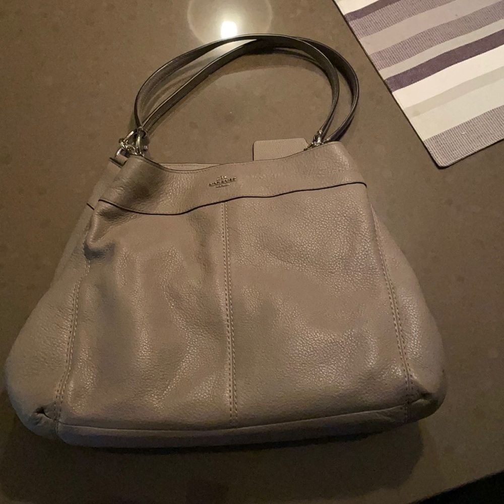 Coach - leather shoulder bag